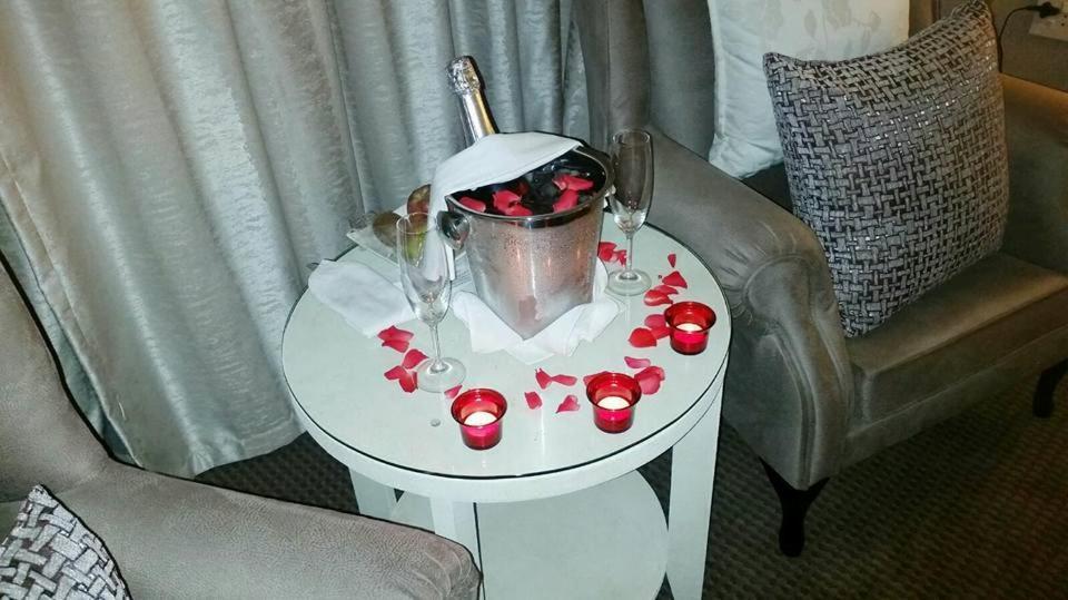 Classique Grace Boutique Hotel แซนด์ตัน ภายนอก รูปภาพ